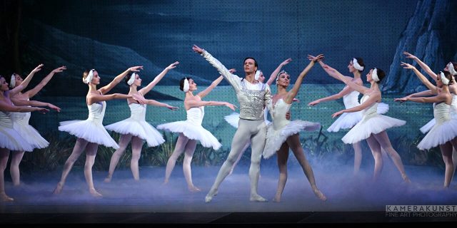 Ballettfotografie zeigt den zauberhaften Balletttanz.