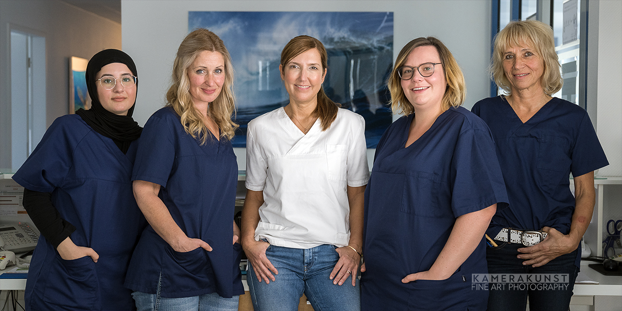 Praxisfotografie ★ Portraits von Ärzten und Mitarbeitern - Praxisfotograf Bochum für Praxisfotos von Ärzten, Mitarbeitern und Praxisräumen️