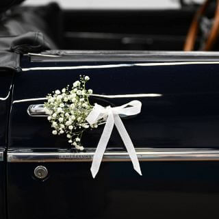 Stylish decoration for the wedding car