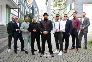 Groom and friends wedding reportage from Bochum wedding photographer for authentic wedding photography