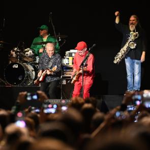Konzertfotografie bei der Rock 'n' Roll-Band Spider Murphy Gang beim Live WDR4-Event "Ab in die 80er" in Dortmunds Westfalenhalle