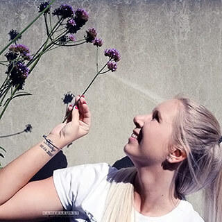 „Sag es mit Blumen!“ Frauen und Fotografen freuen sich auf blümerante Fotos.